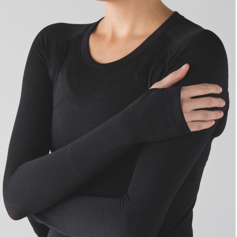 Lululemon⎜Swiftly Tech Long Sleeve Crew⎜Black